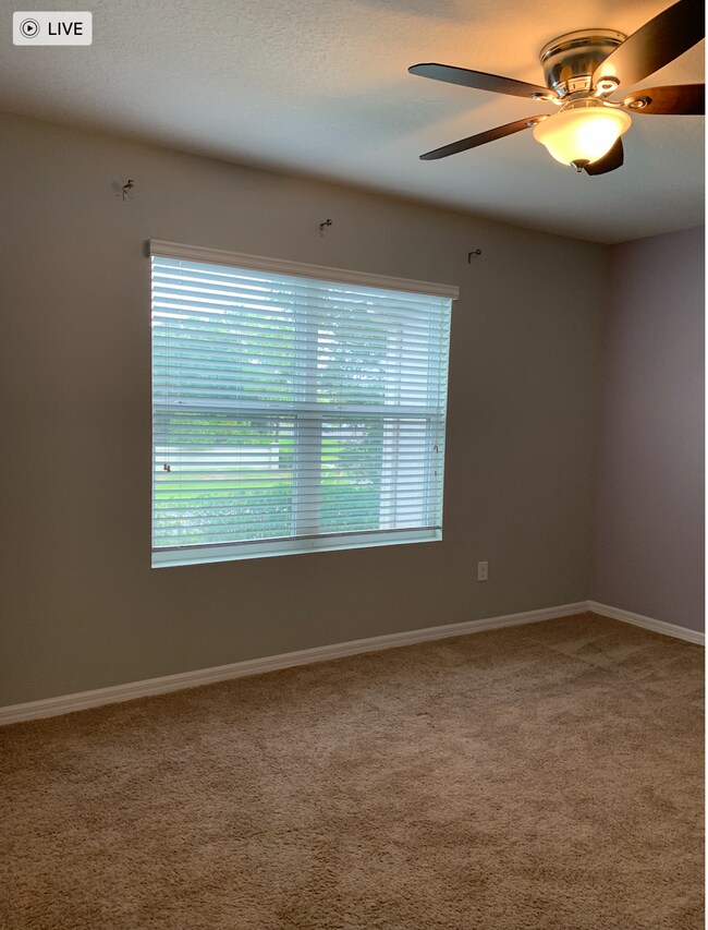 Building Photo - 10428 Red Carpet Ct