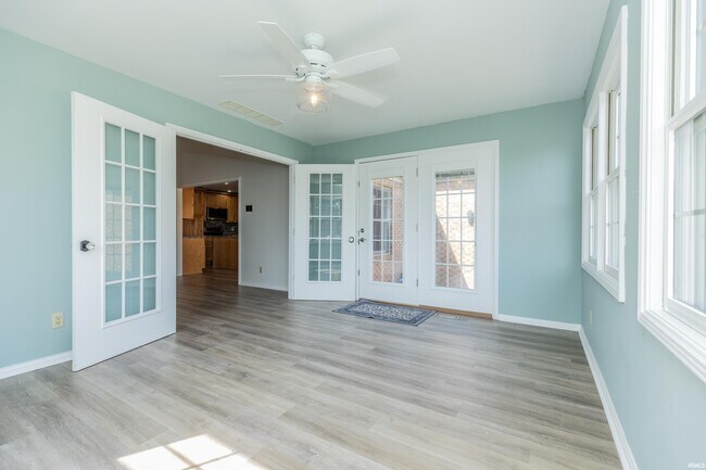Building Photo - 2644 Waterstone Dr