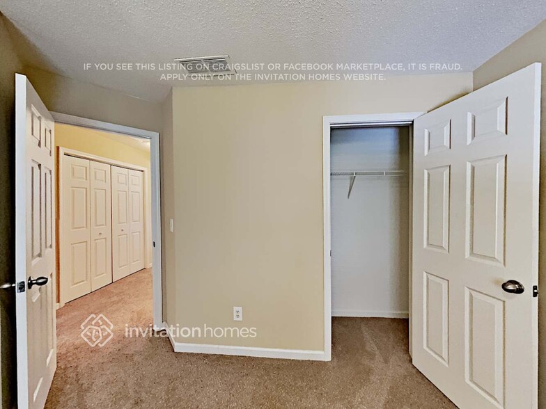 Building Photo - 236 Bainbridge Cir