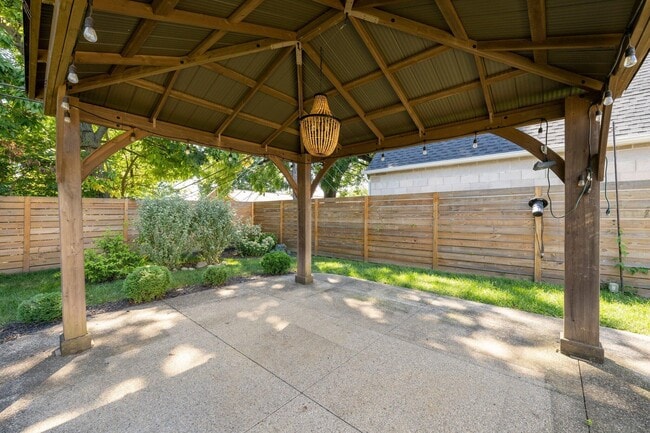 Building Photo - 1333 Mulford Rd