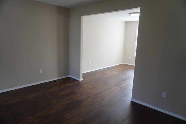 Building Photo - 16409 NE 31st St