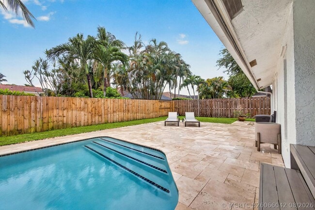 Building Photo - 12897 La Rochelle Cir