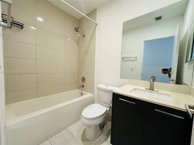 Building Photo - 3442 NW 13th St