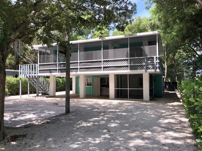 Primary Photo - 661 Colson Dr