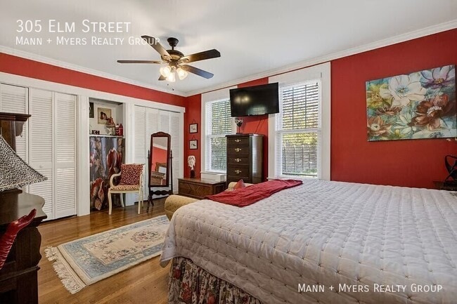 Building Photo - 305 Elm St