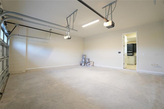 Building Photo - 268 Summer Pne St