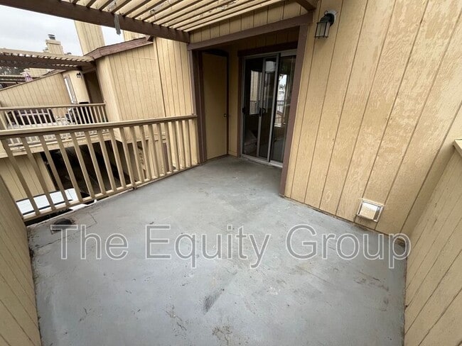 Building Photo - 3902 W Meadow Ave