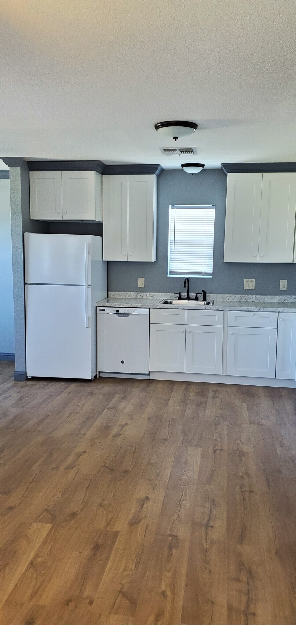 Soft close cabinets and drawers plus Mobil Kitchen Island for Cooking Flexibility - 522 Soechting