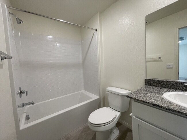 Building Photo - 4 BED 2.5 BATH 2 CAR GARAGE SINGLE FAMILY HOME IN CADENCE, HENDERSON w/ LARGE BACKYARD