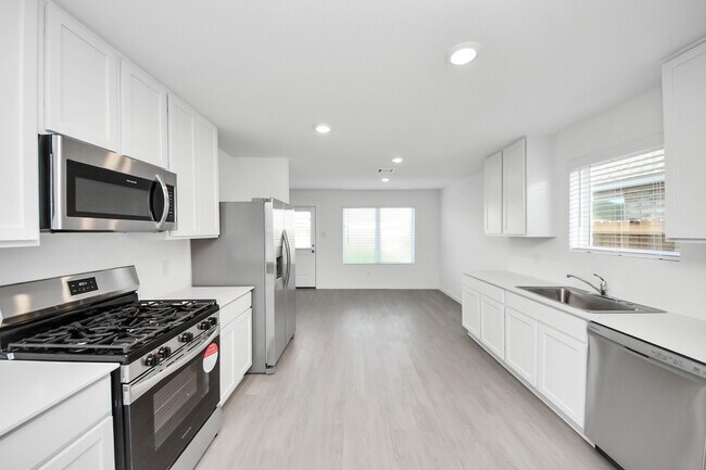 Building Photo - 6415 Geyser Starish Dr