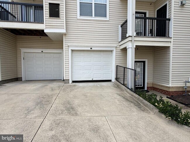 Building Photo - 11353 Aristotle Dr
