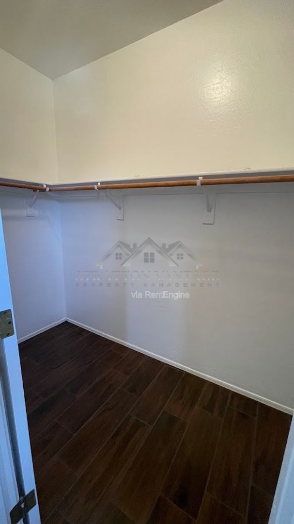 Building Photo - 6814 W Lariat Ln