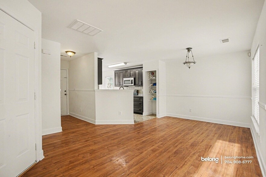 Building Photo - 3123 Glen Robin Ct