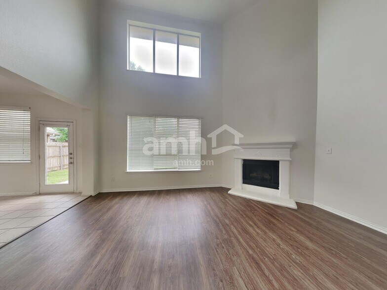 Building Photo - 4412 Mallow Oak Dr