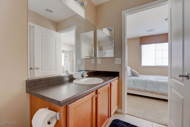 Building Photo - 7765 Floral Fabric Ct