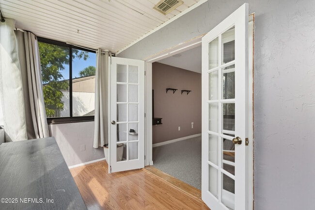 Building Photo - 7188 Cypress Cove Rd