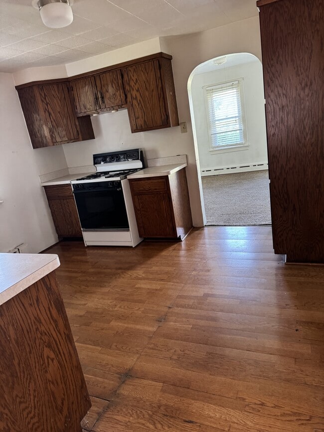 Building Photo - 1312 Burger Ave