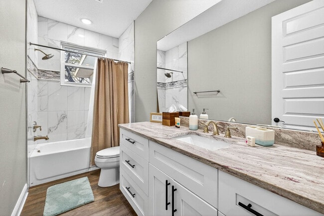 Building Photo - 1826 Beachway Ln