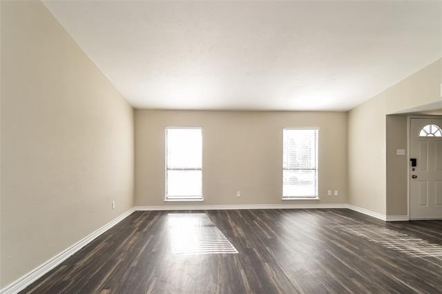 Building Photo - 741 Cambridge Dr