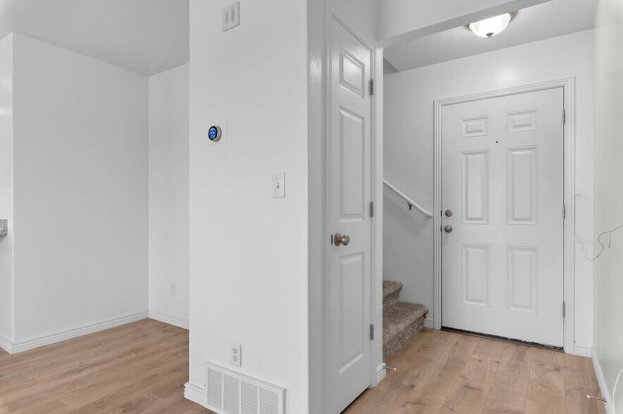Building Photo - 246 S 1800 E