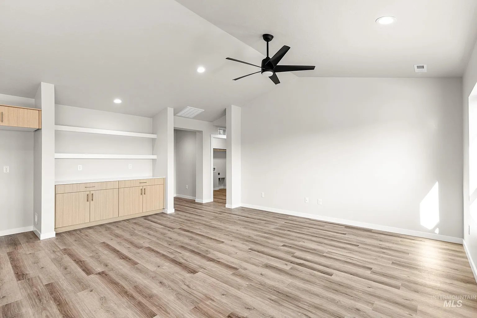 Building Photo - 3831 W Piscina Dr