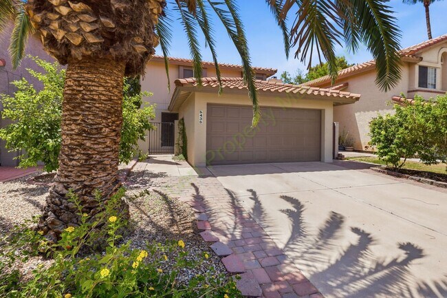 Building Photo - Remodeled Alta Mesa Golf Course Home with Private Balcony and Putting Green
