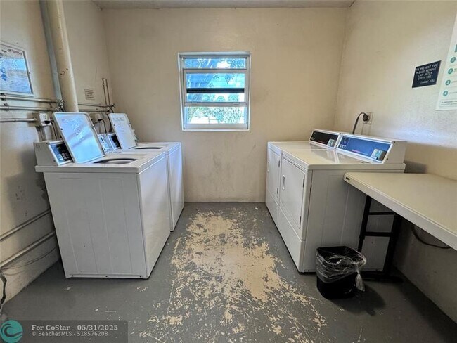 Building Photo - 2601 S Course Dr