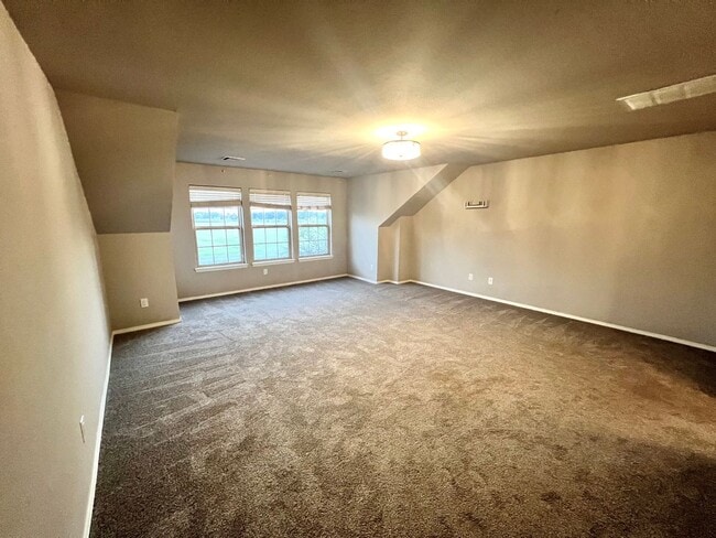 Building Photo - Stunning Home in Bixby Schools!