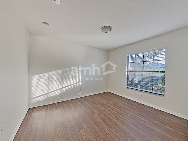 Building Photo - 13309 Wellington Hills Dr