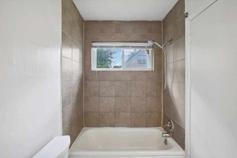 Building Photo - 10000 Stahelin Ave