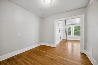 Building Photo - 1632 Hawthorne St