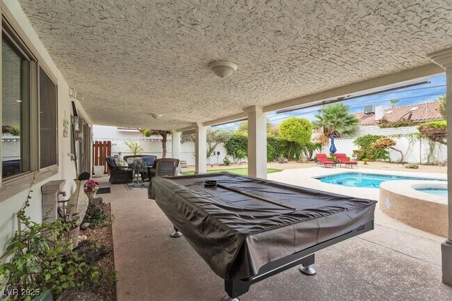Building Photo - 2100 Westlund Dr
