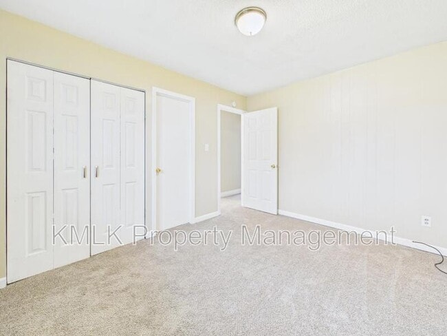 Building Photo - 3434 Lawndale Dr