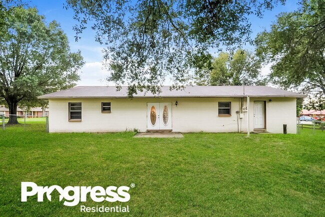 Building Photo - 3412 Groveview Dr