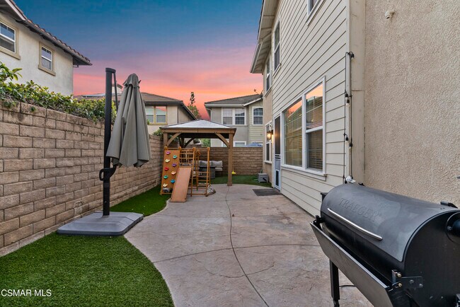 Building Photo - 1134 Gardenia Ln