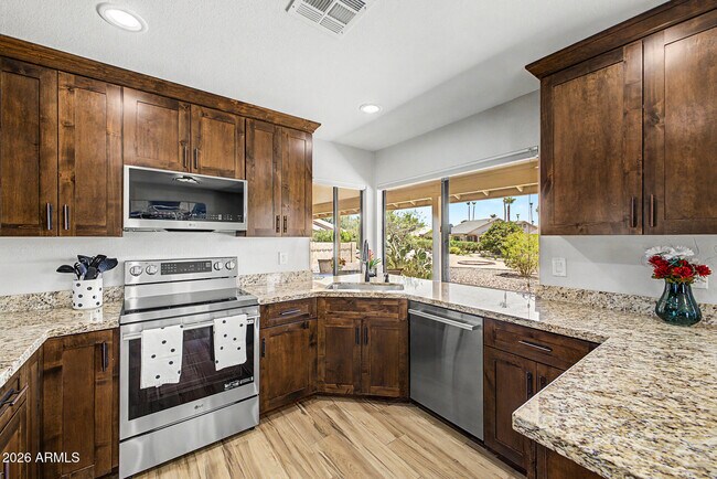 Building Photo - 9625 W Taro Ln