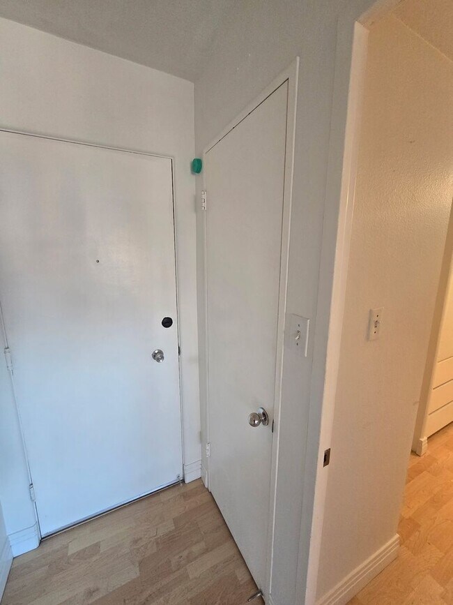 Building Photo - 1196 N Grant St