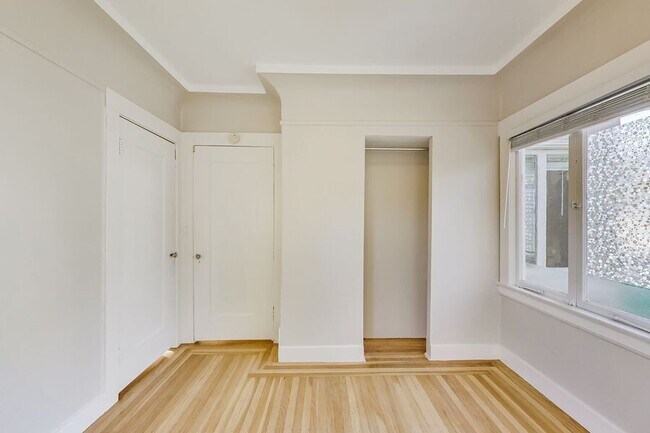 Building Photo - 508 Valle Vista Ave