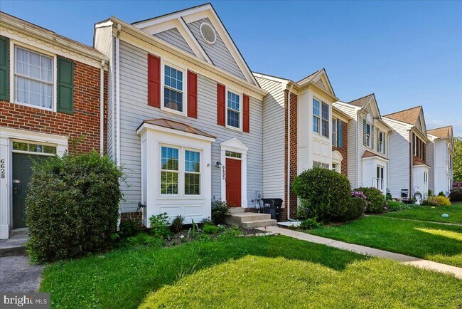 Building Photo - 6630 Commodore Ct