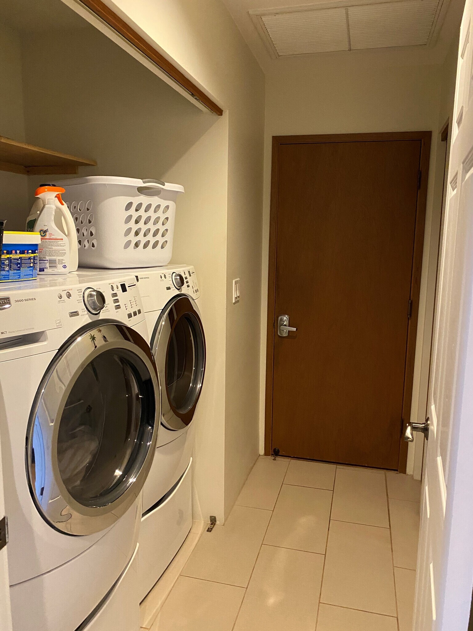 Building Photo - 4103 N Paua Way