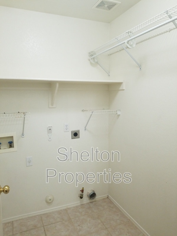 Building Photo - 16105 W Hadley St