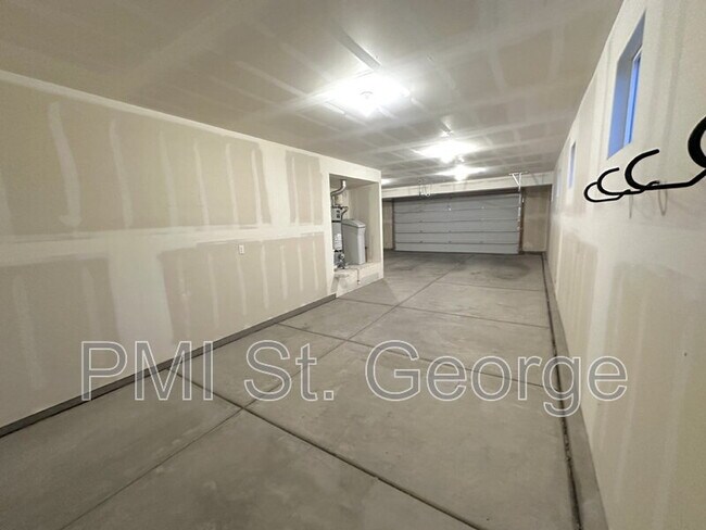 Building Photo - 3226 E 2930 S