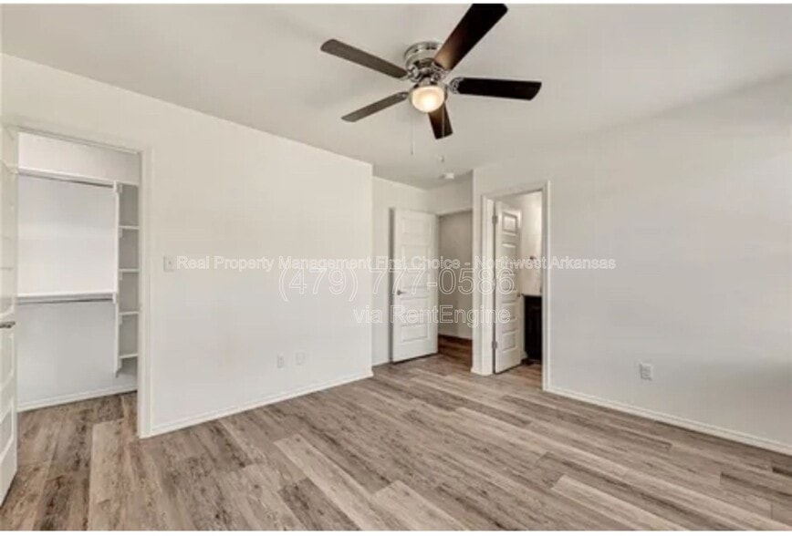 Building Photo - 798 S Benchmark Ln