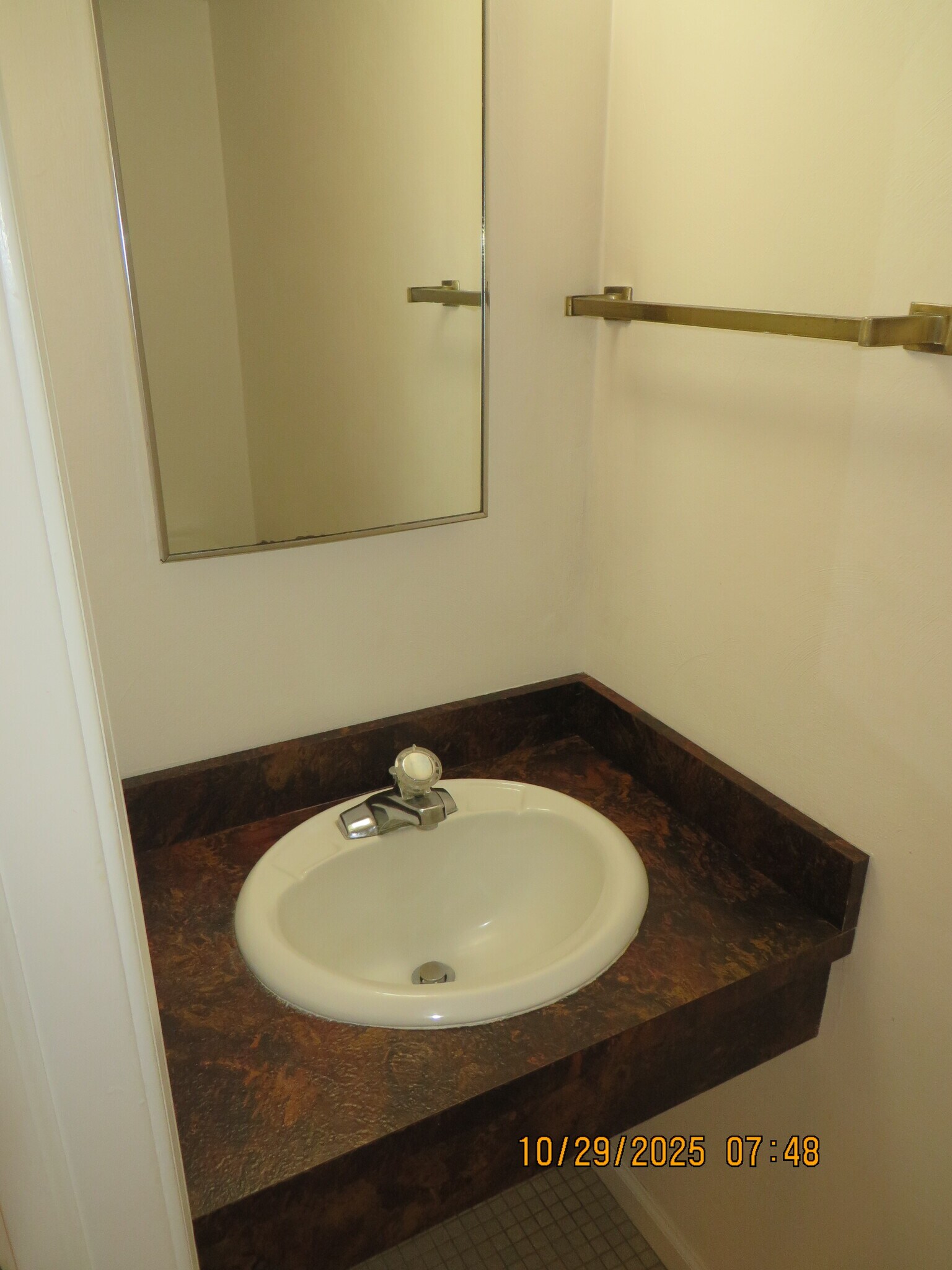 Building Photo - 2016 E 10th St