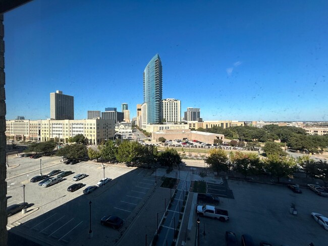 Building Photo - Downtown Fort Worth Texas Condo For Rent "...