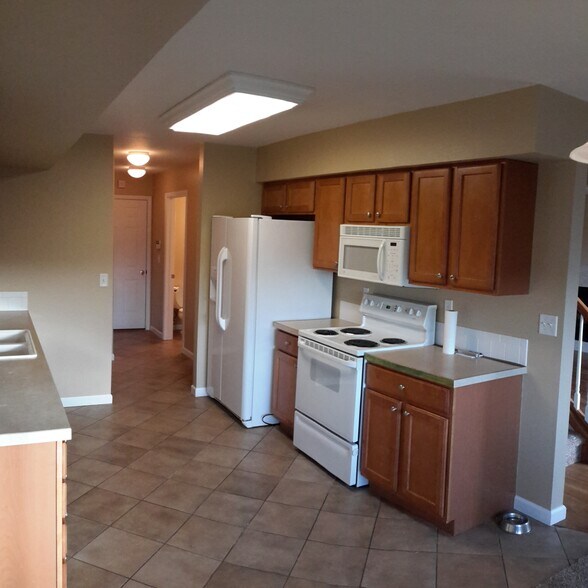 Kitchen - 5750 W 20th St