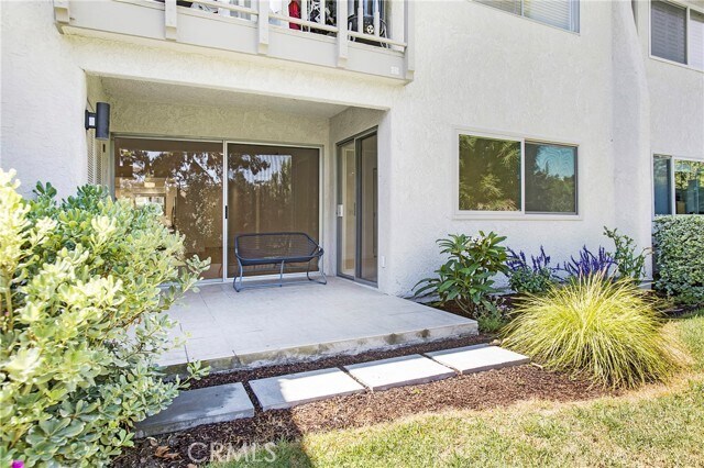 Building Photo - 31612 W Nine Dr