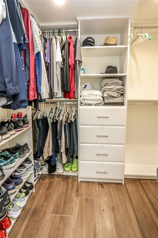 Building Photo - 16509 Fox Den Ct