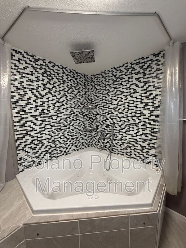 Building Photo - 184 Gentry Cir