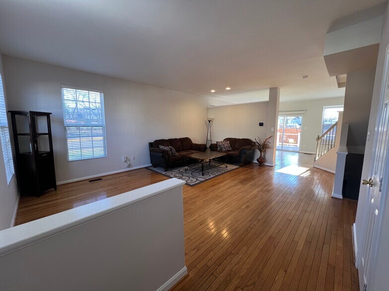 Building Photo - 14205 Brenham Dr